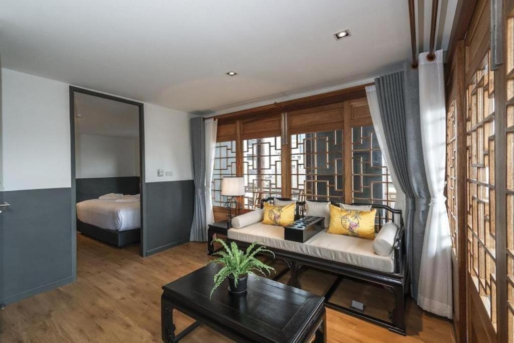 Sakura Hotel Хатъяй Экстерьер фото