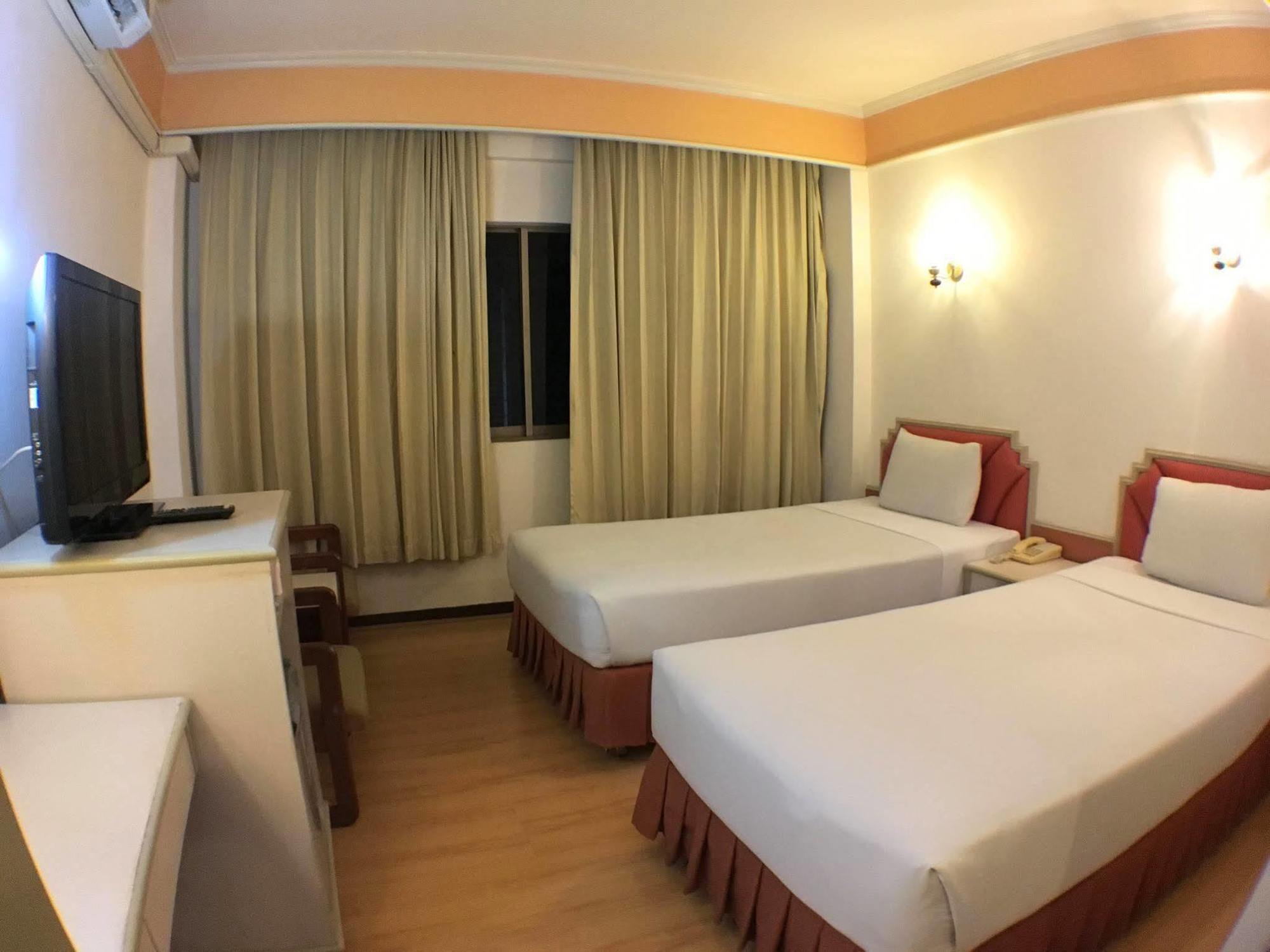 Sakura Hotel Хатъяй Экстерьер фото